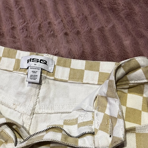 beige and white checkered baggy jeans - Picture 3 of 4